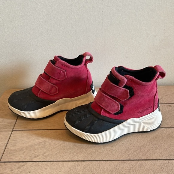 Sorel Kids Out N About Waterproof Boots SZ 10 - Picture 5 of 9